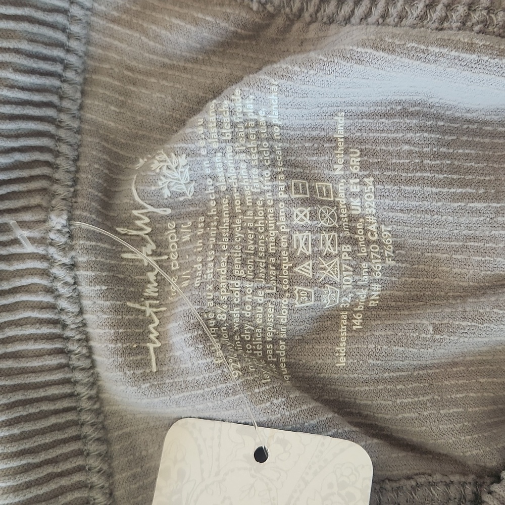NWT..Free People Ribbed Tank Top - Picture 7 of 8